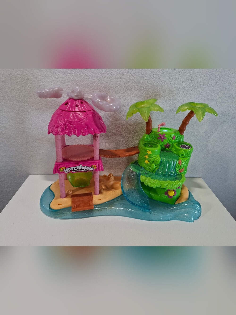 Hatchimals Tropical Playset - Pink & Green Island Adventure - Picture 3 of 11